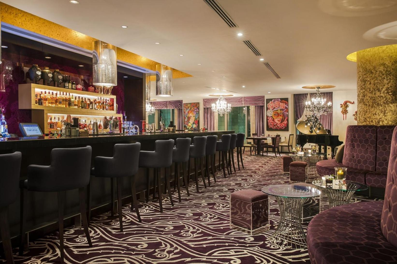 City Centre Rotana דוחה מראה חיצוני תמונה The bar at the Mandarin Oriental, London