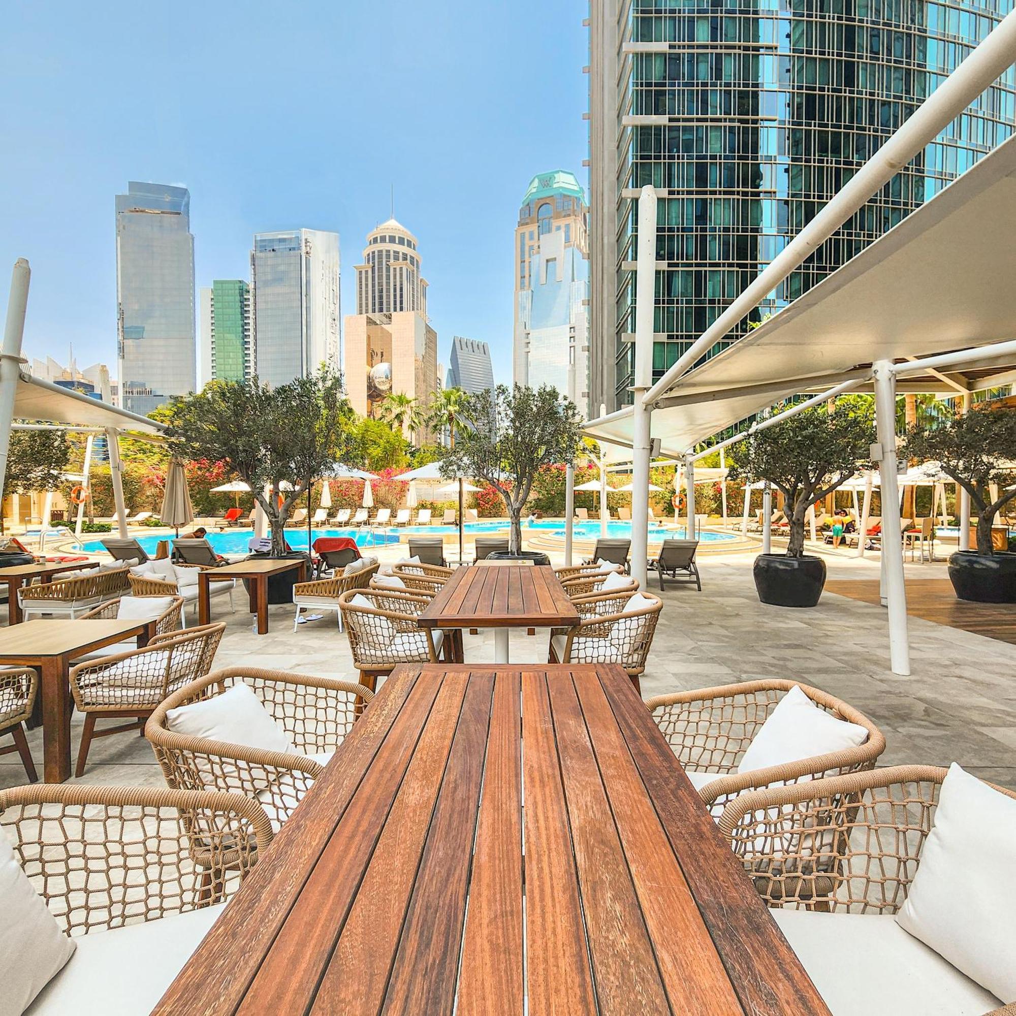 City Centre Rotana דוחה מראה חיצוני תמונה The pool at The Westin