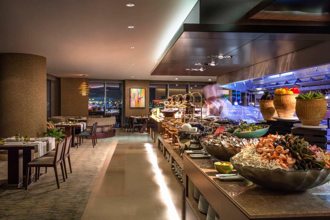 City Centre Rotana דוחה מראה חיצוני תמונה The buffet at the restaurant