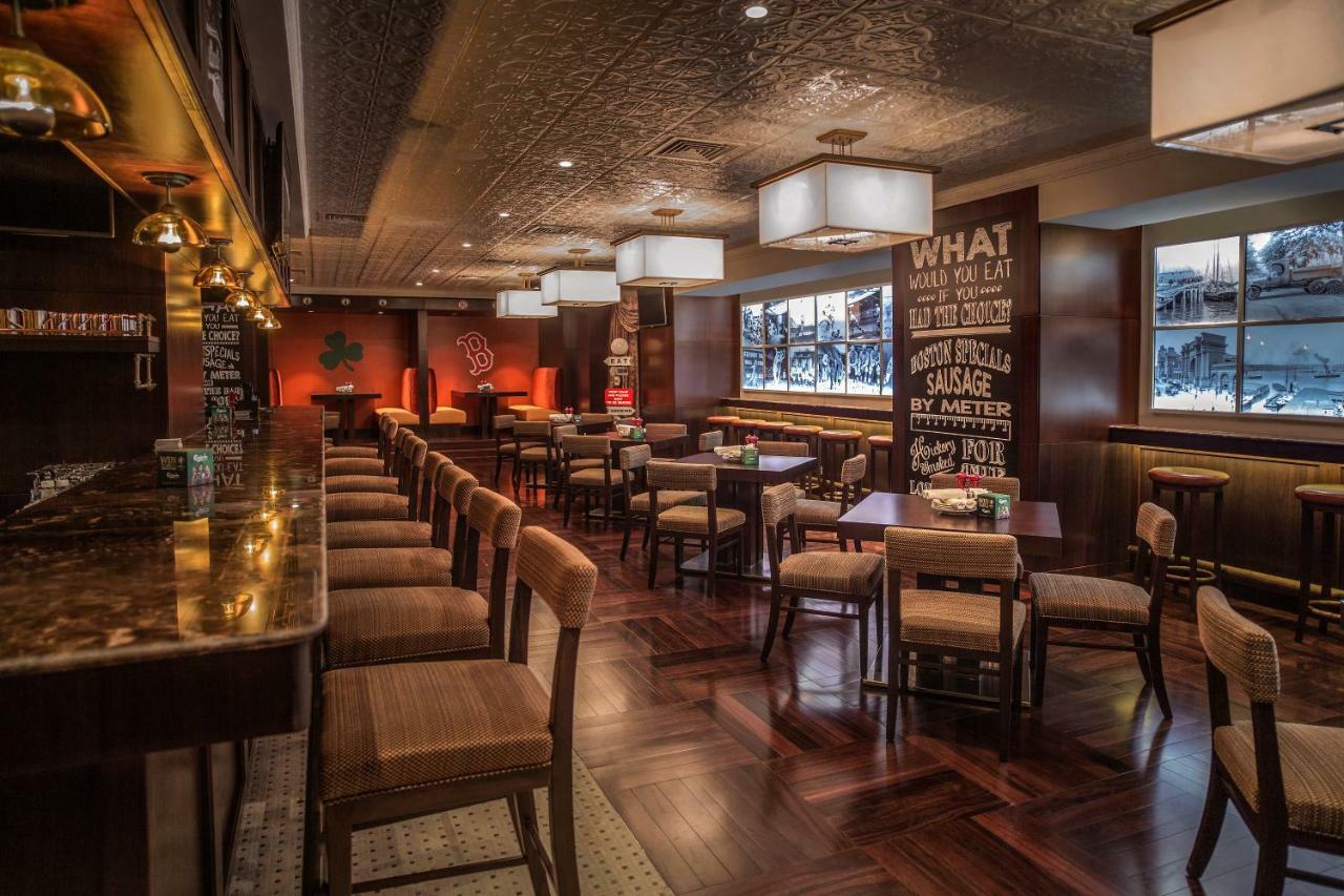 City Centre Rotana דוחה מראה חיצוני תמונה The interior of the bar